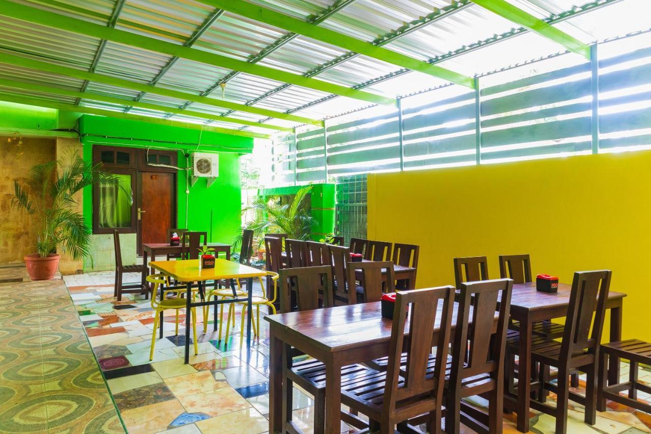 Super Oyo 1682 Greenia Hotel Kupang (East Nusa Tenggara) Exterior foto