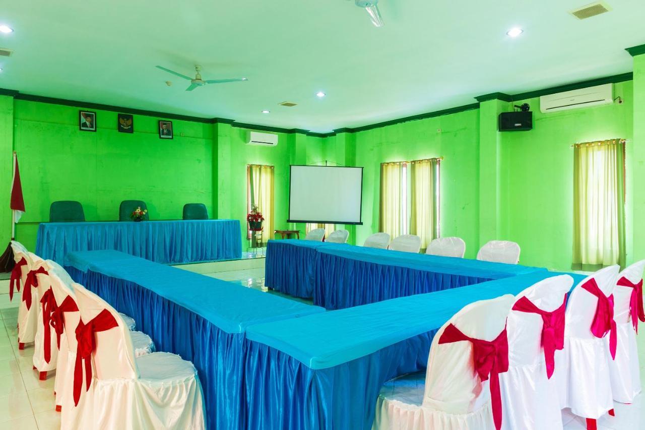 Super Oyo 1682 Greenia Hotel Kupang (East Nusa Tenggara) Exterior foto