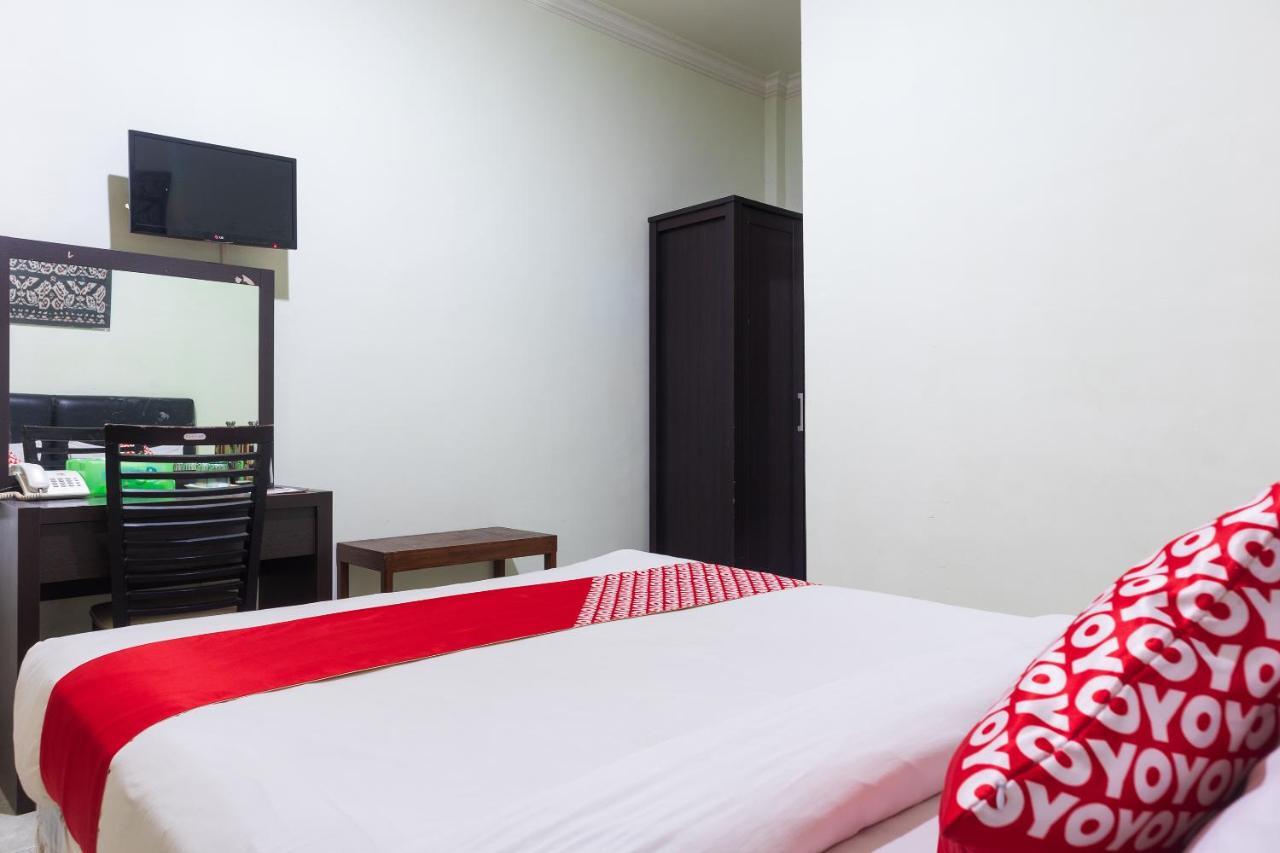 Super Oyo 1682 Greenia Hotel Kupang (East Nusa Tenggara) Exterior foto