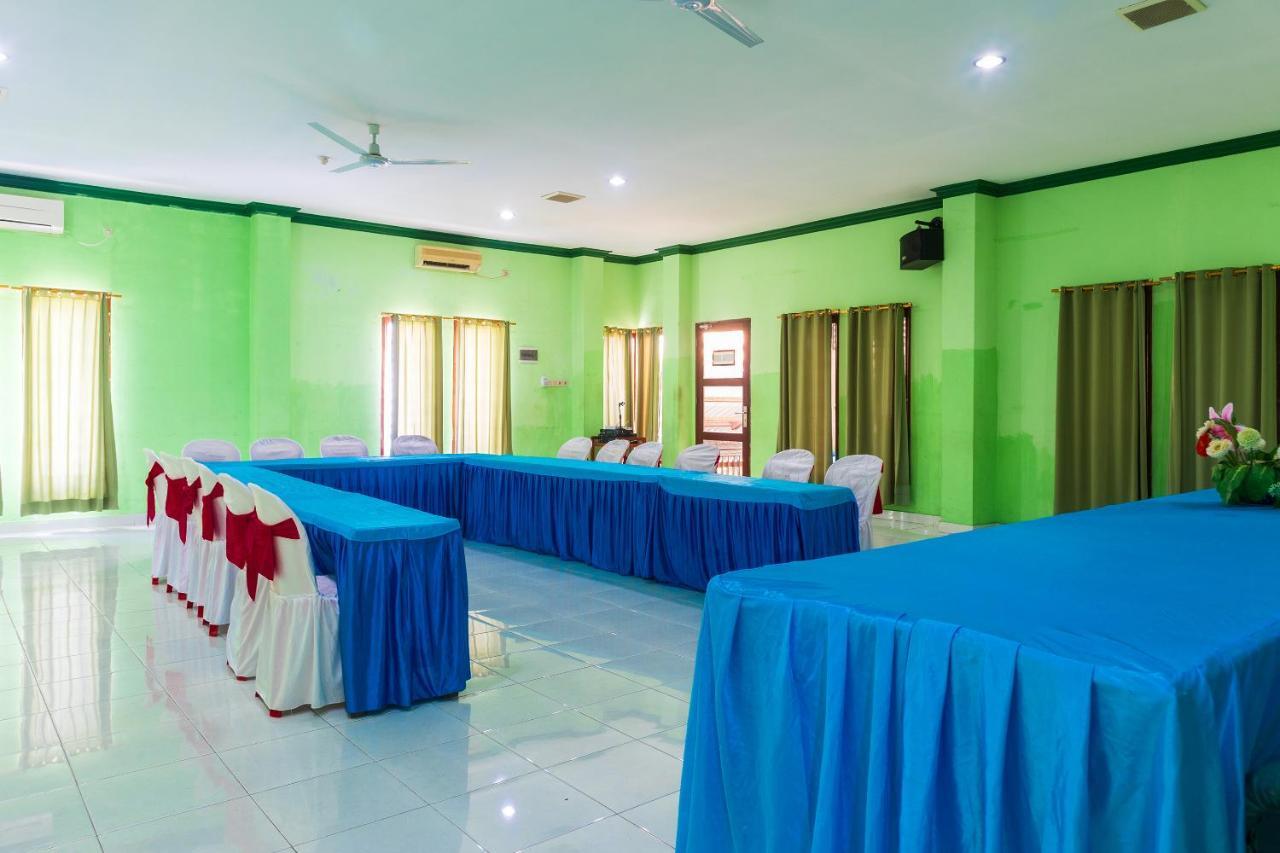 Super Oyo 1682 Greenia Hotel Kupang (East Nusa Tenggara) Exterior foto